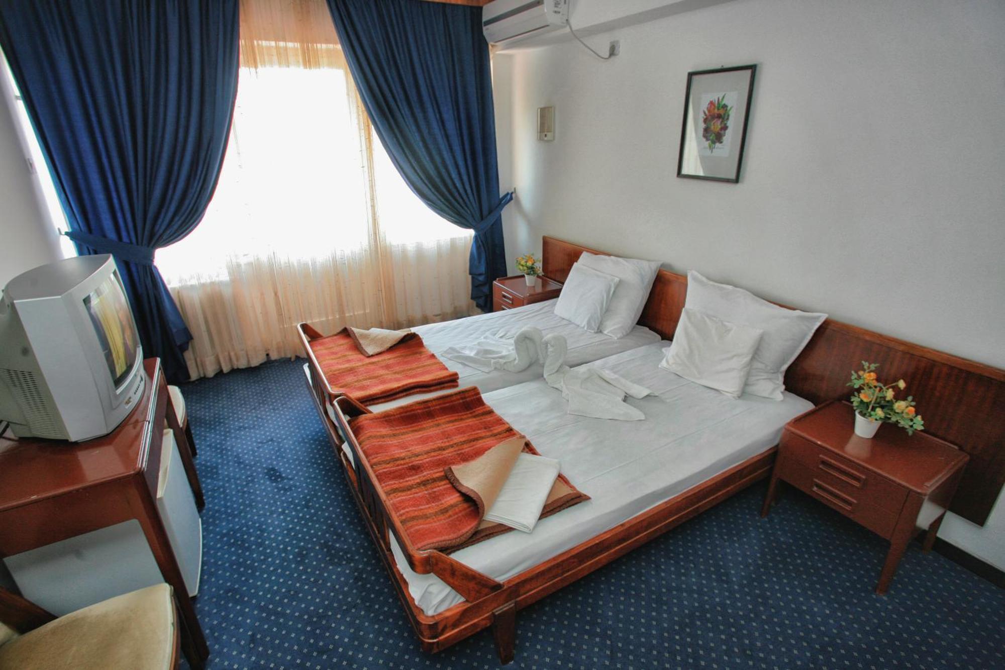 Corpus B - Hotel Albatros Ulcinj Habitación foto